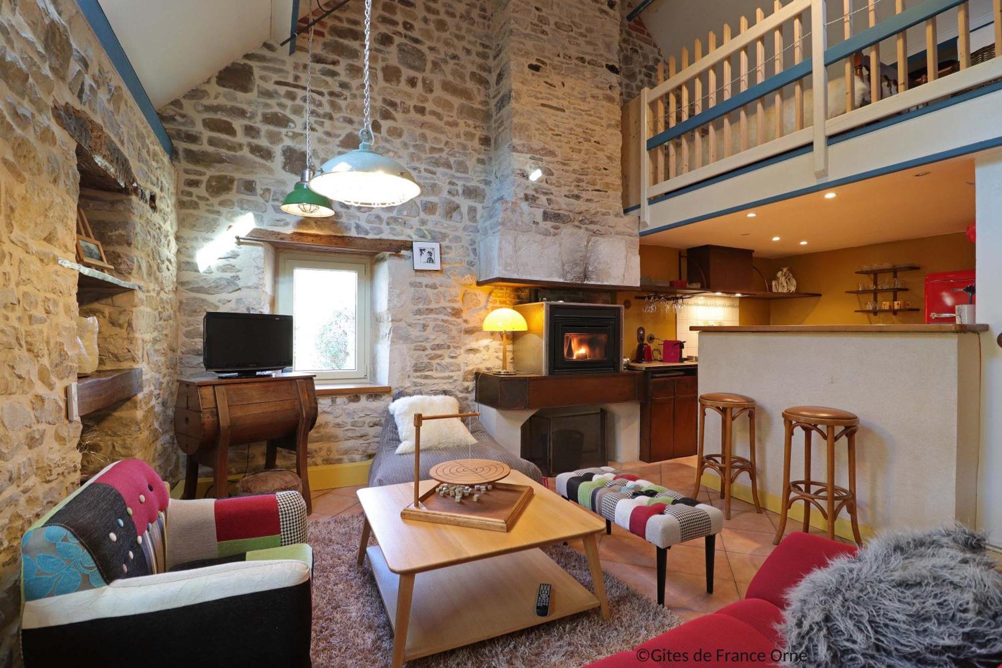 Bed and Breakfast La Cage Aux Oiseaux La Lande-de-Goult Екстер'єр фото